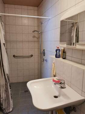 Badezimmer EG, behindertengerecht (Bild 2) - 