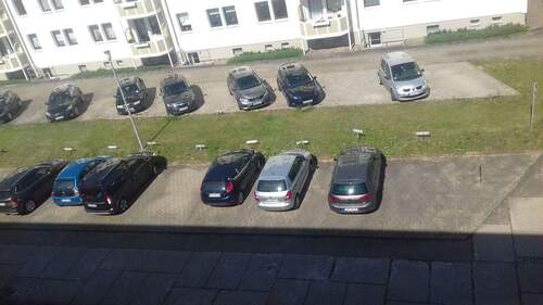 Parkplätze direkt vor dem Haus - 