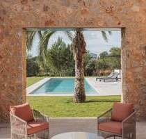 Neu errichtete Luxusfinca mit Blick auf die Serra de Tramuntana nahe Santa Maria