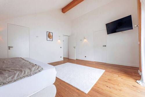 1.1 Schlafzimmer 1 - 