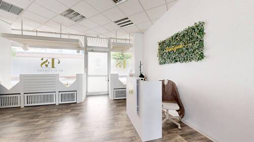 Eingang - Ladenfläche - 5 Zimmer Gewerbeobjekt (Büro, Produktion, Verkauf) zum Kaufen in Wörth