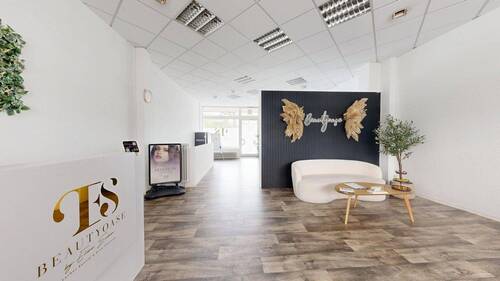 Ladenfläche - 5 Zimmer Gewerbeobjekt (Büro, Produktion, Verkauf) in Wörth