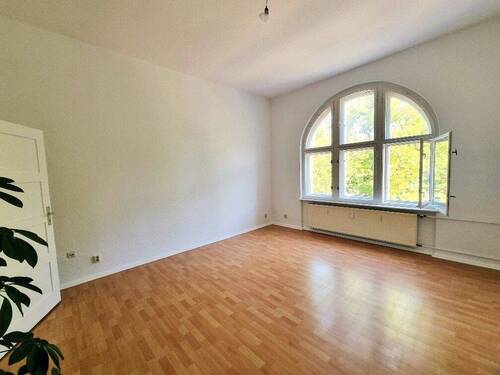 Zimmer 1 - 2 Zimmer Etagenwohnung in Frankfurt (Oder)