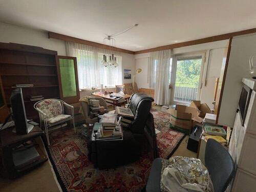 Wohnzimmer m. Balkonzugang EG - 