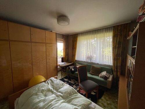 Schlafzimmer m. Balkonzugang - 