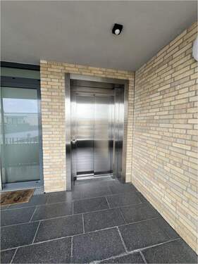 Peter Dondorf Immobilien - Aufzug - 4 Zimmer Etagenwohnung zur Miete in Aachen