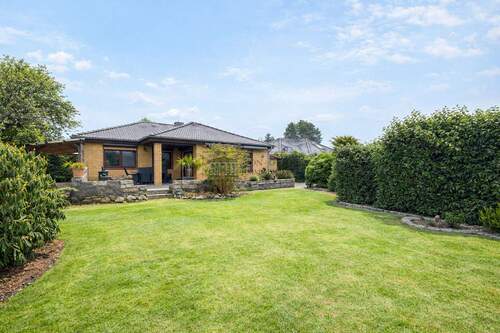 Garten - 5 Zimmer Mehrfamilienhaus, Wohnhaus zum Kaufen in Rosengarten