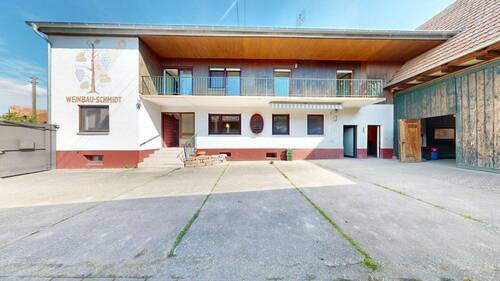 Ansicht - ~~ PFERDELIEBHABER AUFGEPASST: GEPFLEGTES WOHNANWESEN MIT GARAGEN, STALLUNGEN UND FREIFLÄCHE ~~