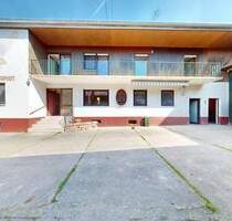 ~~ PFERDELIEBHABER AUFGEPASST: GEPFLEGTES WOHNANWESEN MIT GARAGEN, STALLUNGEN UND FREIFLÄCHE ~~ - Barbelroth