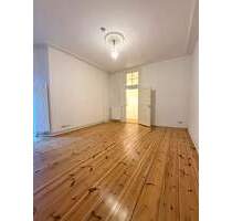 Berlin-Wilmersdorf: 2,5 - Zimmer-Altbauwohnung im Hinterhaus, ca. 63 m², saniert, ruhig, mit Balkonblick und vielseitigem Ausbaupotenzial