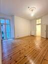 Wohnzimmer - 2 Zimmer Etagenwohnung zum Kaufen in Berlin