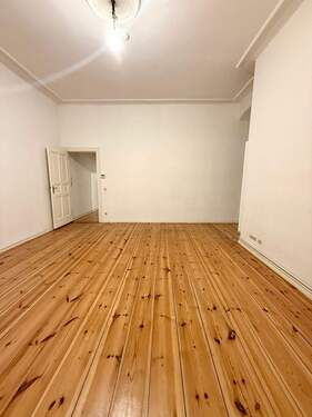 Wohnzimmer - Etagenwohnung mit 62,80 m² in Berlin zum Kaufen