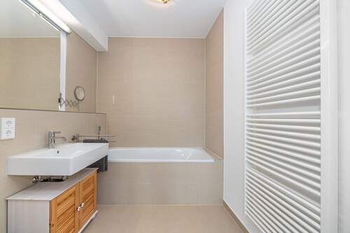 Masterbathroom - 