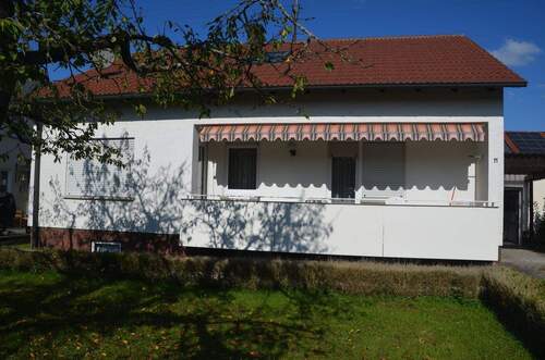 Hausvorderansicht - 7 Zimmer Einfamilienhaus in Dettenhausen