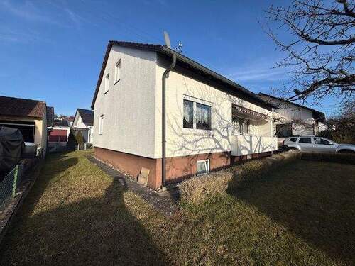 Hausseiten- u. -vorderansicht - 