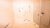 Bade- und Duschwanne - 