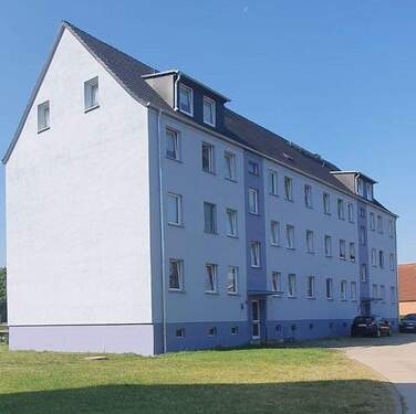 Außenansicht .jpg - 4 Zimmer Etagenwohnung in Marlow