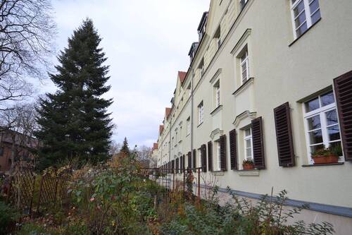 DSC_0003.JPG - Schicke renovierte 2-Zi-Altbauwohnung mit Loggia, Garten*