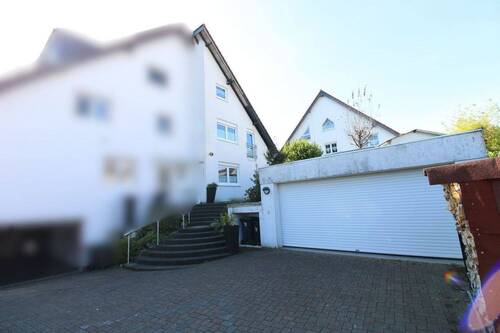 1. Ansicht - Ruhiges Familienidyll in Sackgassenlage - 5-Zi.-EFH mit Doppelgarage in Radevormwald