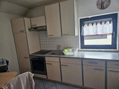 DG: Küche mit Einbauküche - 