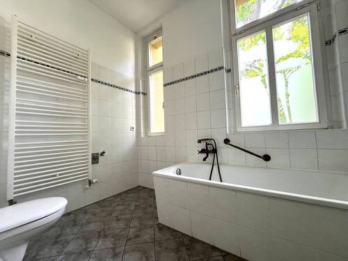 Badezimmer - Etagenwohnung mit 118,00 m&sup2; in Markkleeberg zum Kaufen