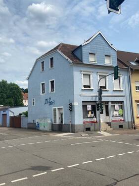 Straßenfront - Gepflegtes, vermietetes, Mehrfamilienhaus in St. Ingbert-Mitte