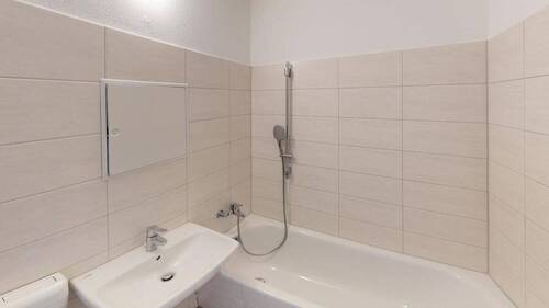 Bad Vergleichswohnung - 1 Zimmer Etagenwohnung in Chemnitz