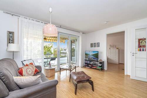 Wohnzimmer - 2 Zimmer Etagenwohnung zum Kaufen in München