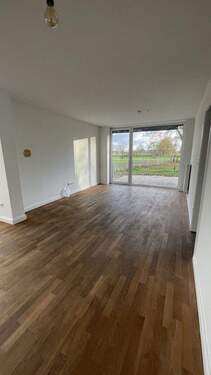 Wohn-/Esszimmer - 4 Zimmer Bungalow zum Kaufen in Hamburg