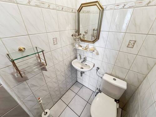 WC - 
