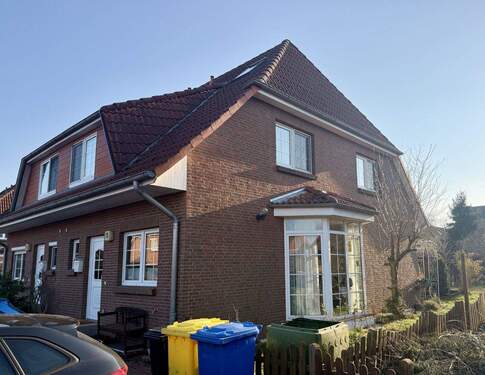 Außenansicht - Vermietete Doppelhaushälfte in Fahrland mit großem Wohnbereich und idyllischem Garten