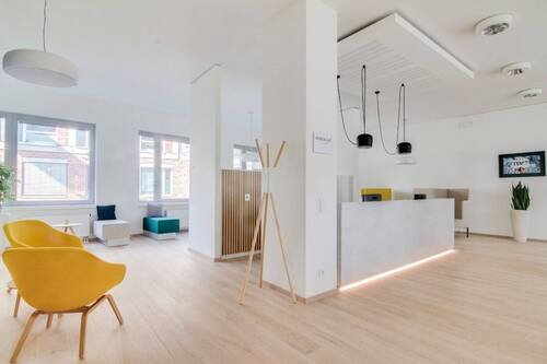 Rezeptionist.jpeg - Büro in Oberhausen