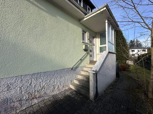 Eingangsbereich - Einfamilienhaus mit 155,00 m&sup2; in Wirges zum Kaufen