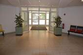Gebäudeeingang - Büro mit 167,00 m&sup2; in Berlin zur Miete