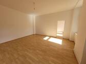 Einblick Wohnzimmer - Etagenwohnung mit 57,90 m² in Stralsund zur Miete
