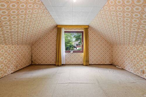 Zimmer 1 Dachgeschoss - 