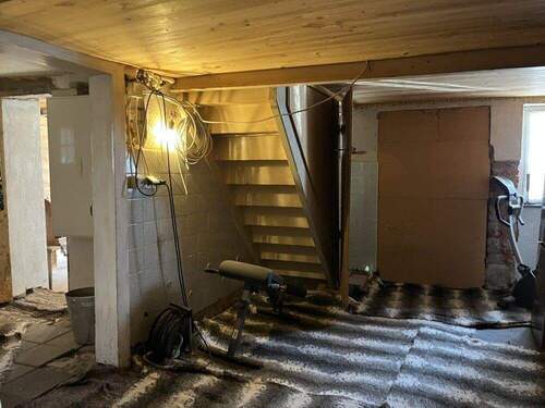 EG - Vorraum Ausbaufläche mit Aufgang OG - 