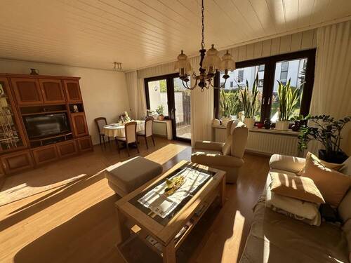 Wohnzimmer - 4 Zimmer Reihenmittelhaus in Baunatal / Großenritte