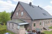 Ansicht von der Straße - 8 Zimmer Einfamilienhaus zum Kaufen in Kruckow