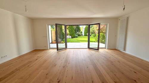 Wohnen mit Gartenzugang - 5 Zimmer Doppelhaushälfte in München