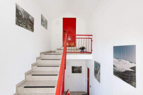 Treppenhaus / Aufgang zur Dachterrasse - 