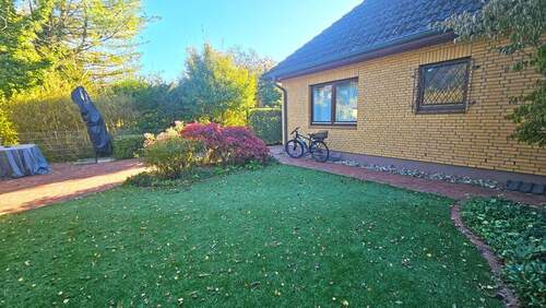 Garten Ahrensburg Einfamilienhaus.jpg - 