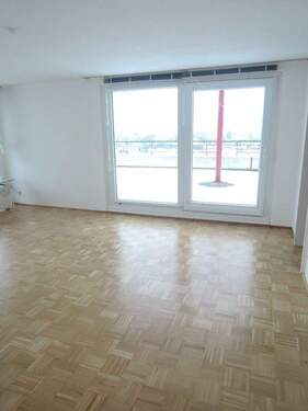 Wohn-Esszimmer mit Ausgang Terrasse - 