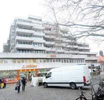 Helle, gepflegte und seniorengerechte Etagenwohnung mit Fahrstuhl und großer Dachterrasse direkt in der Innenstadt - Northeim