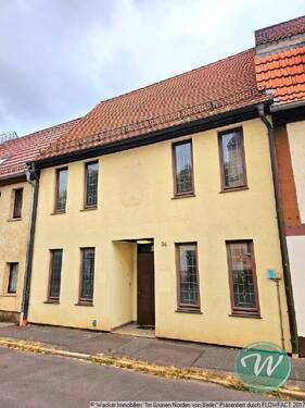 Außenansicht der Liegenschaft - 4 Zimmer Mehrfamilienhaus, Wohnhaus zum Kaufen in Döbeln