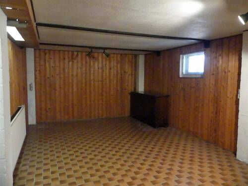 Großer Hobbyraum im Keller - 