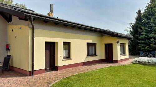 Wohngebäude mit 75 qm - 