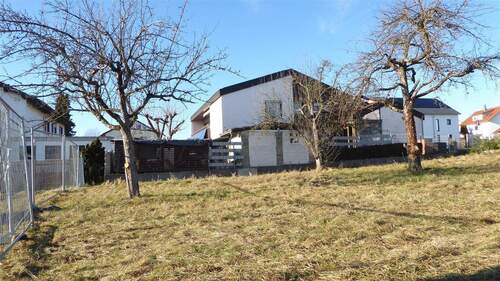 Rommelsbach-mit-Nachbarbauten - Grundstück zum Kaufen in Reutlingen