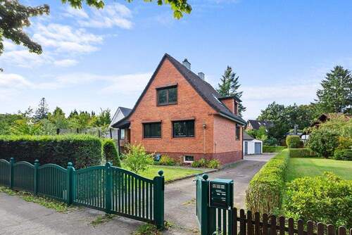 Ansicht - 6 Zimmer Einfamilienhaus zum Kaufen in Hamburg / Rahlstedt