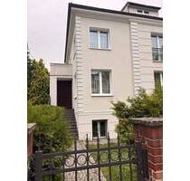 Alt Lankwitz bezugsfrei - 1.500.000,00&nbsp;EUR Kaufpreis, ca.&nbsp; 220,00&nbsp;m&sup2;&nbsp;Wohnfl&auml;che in Berlin (PLZ: 12247) Lankwitz